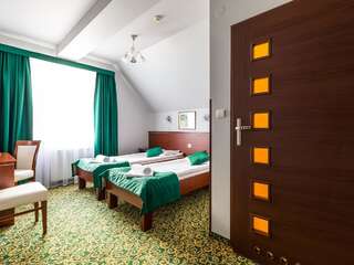 Отель Hotel Skalite Spa & Wellness Щирк Двухместный номер с 1 кроватью или 2 отдельными кроватями-10