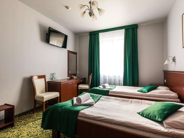 Отель Hotel Skalite Spa & Wellness Щирк-38