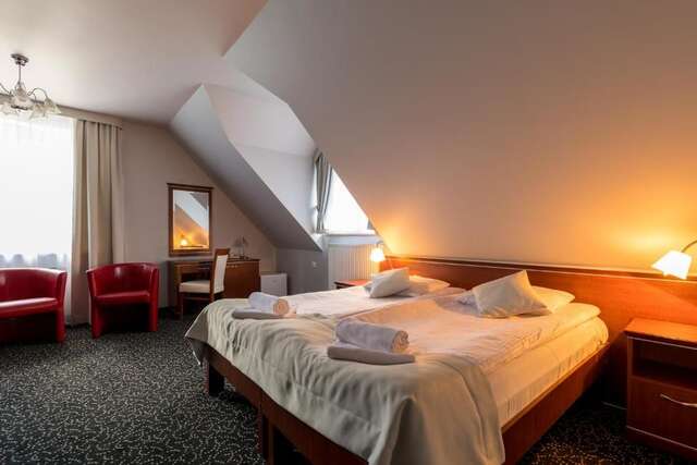 Отель Hotel Skalite Spa & Wellness Щирк-58